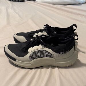 Lululemon men’s workout shoes size 13. Great condition